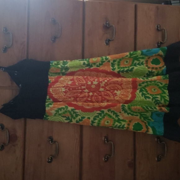 A colorful Dress - Picture 4 of 5